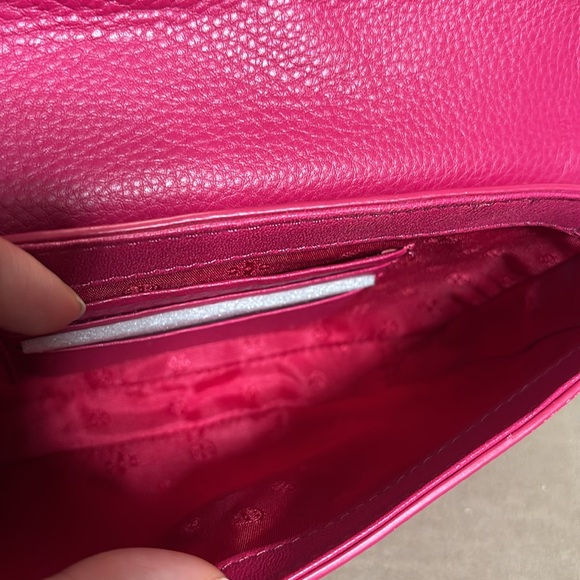 Tory Burch Mercer Classic Cross body- hot pink -Carnation Red with Gold hardware - Picture 3 of 16